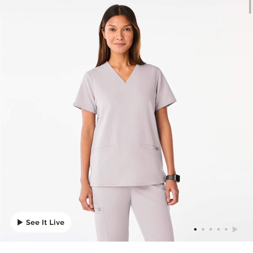 FIGS scrub set